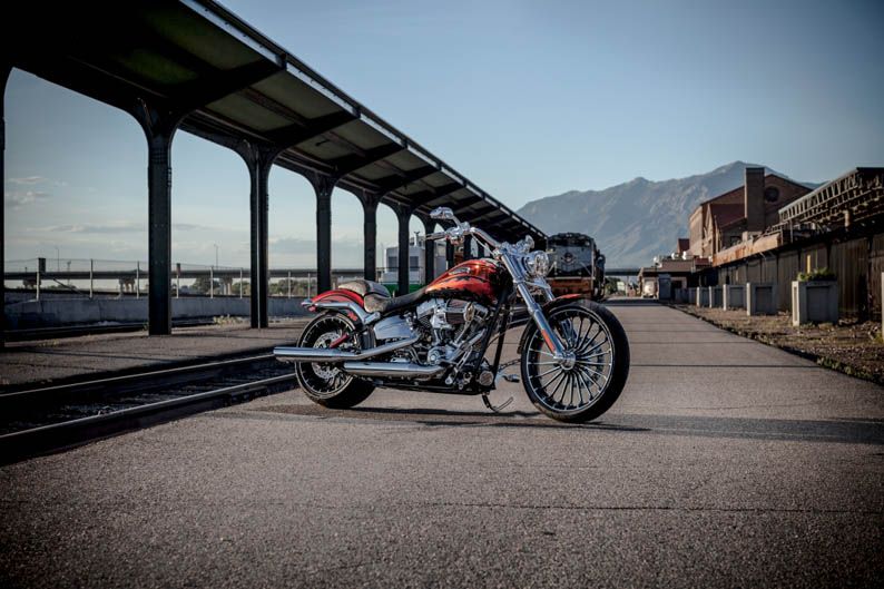 Harley-Davidson CVO Breakout 2014