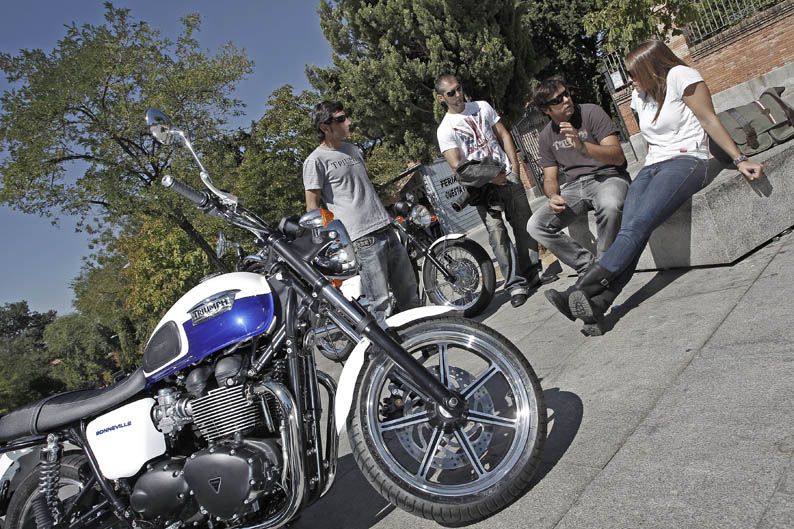 Triumph Classic 2014