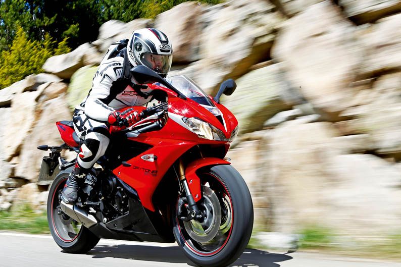 Comparativa Motos Deportivas Alpen Master 2013