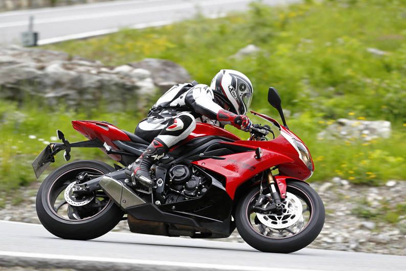Comparativa Motos Deportivas Alpen Master 2013