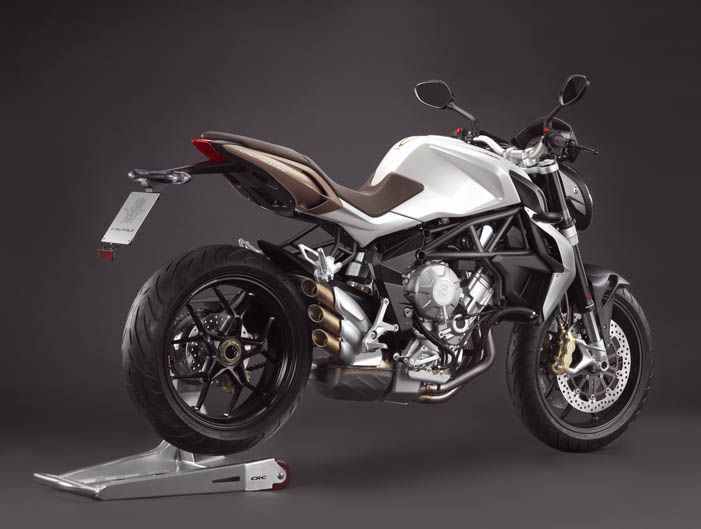 MV Agusta adapta la B3 y la F3 675 para el carné A2