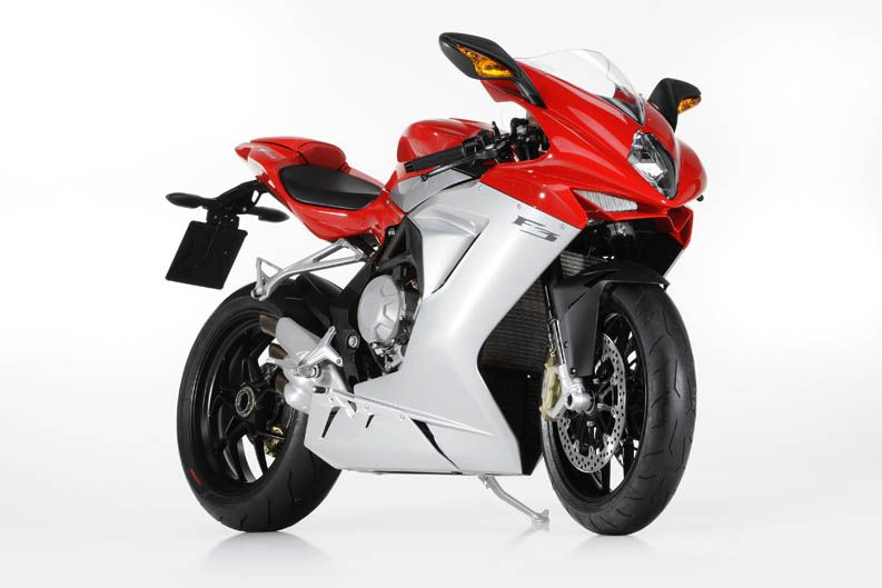 MV Agusta adapta la B3 y la F3 675 para el carné A2
