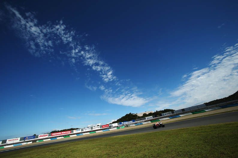 Casey Stoner prueba la Honda carreras cliente en Motegi