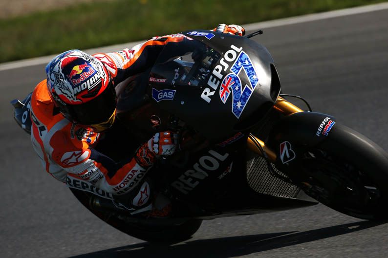 Casey Stoner prueba la Honda carreras cliente en Motegi