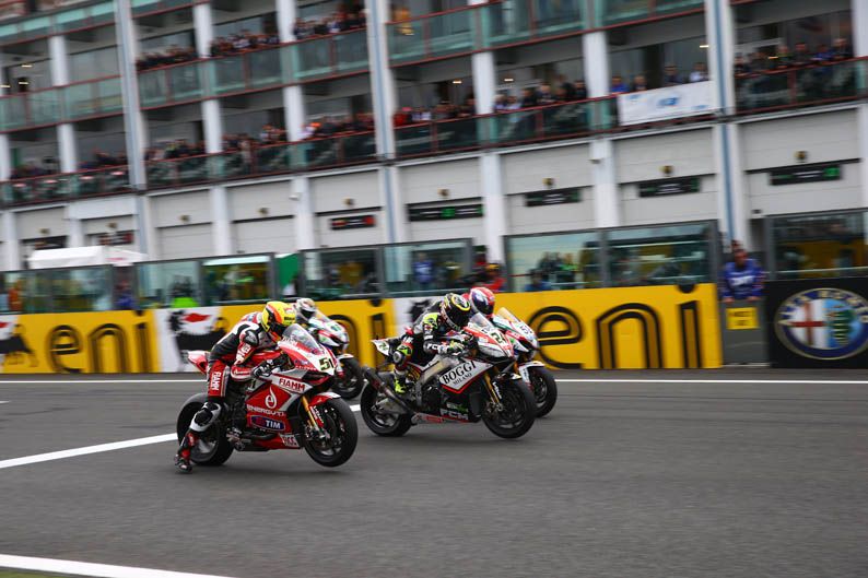 Mundial de SBK en Magny-Cours. Galería de fotos