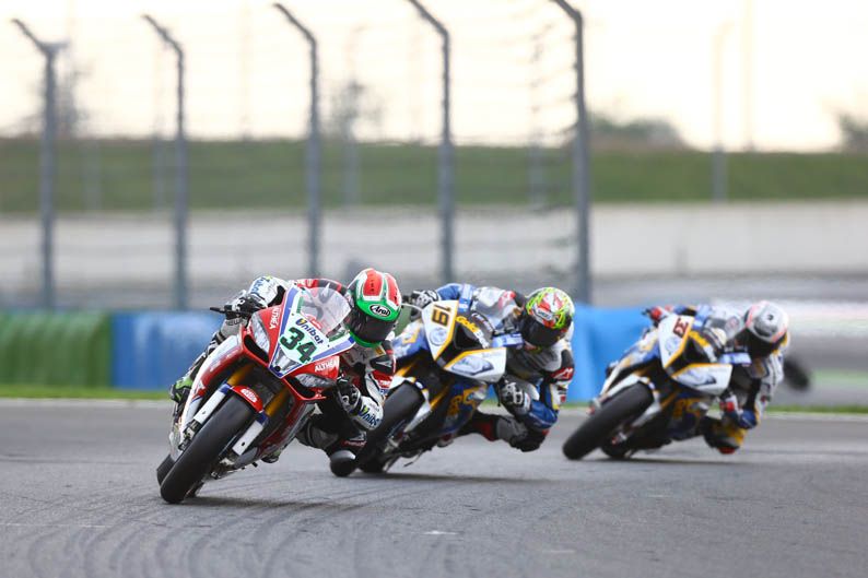 Mundial de SBK en Magny-Cours. Galería de fotos