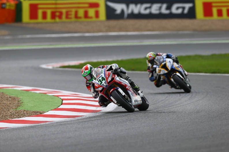 Mundial de SBK en Magny-Cours. Galería de fotos