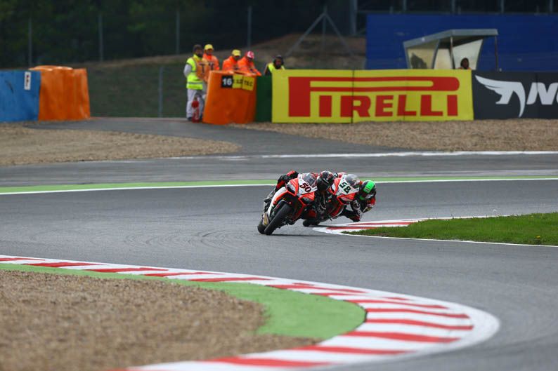 Mundial de SBK en Magny-Cours. Galería de fotos