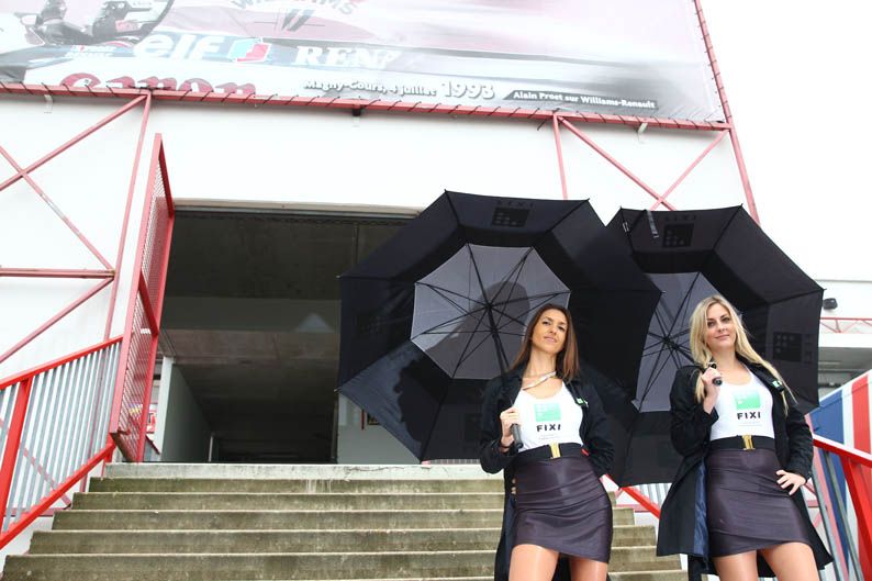 Las chicas del Mundial de SBK en Magny-Cours