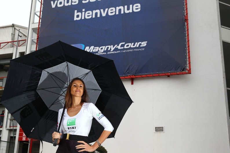 Las chicas del Mundial de SBK en Magny-Cours