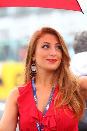 Las chicas del Mundial de SBK en Magny-Cours
