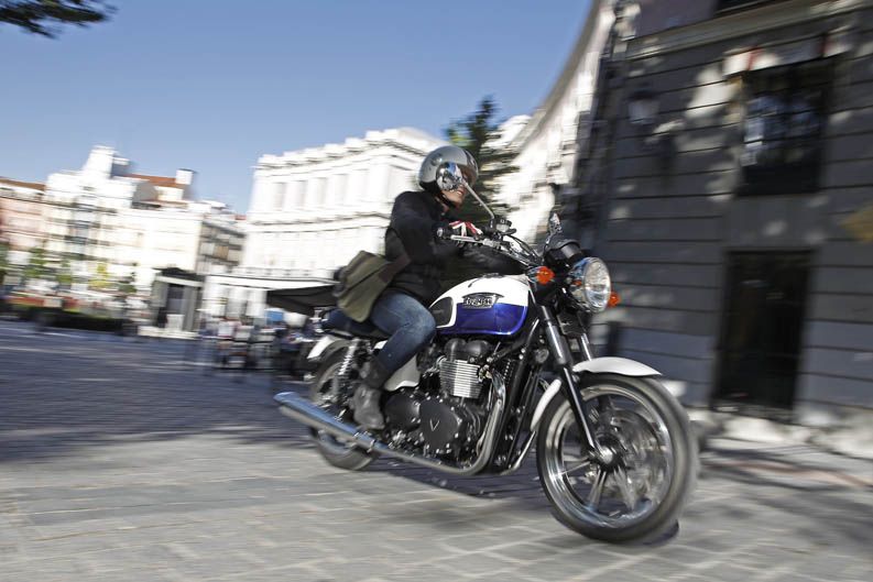 Triumph Bonneville 2014. Galería de fotosTriumph Bonneville 2014. Galería de fotos