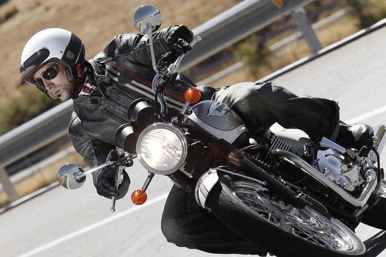 Triumph Bonneville T100 2014. Galería de fotos