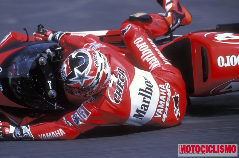 Carlos Checa. 1999. Yamaha