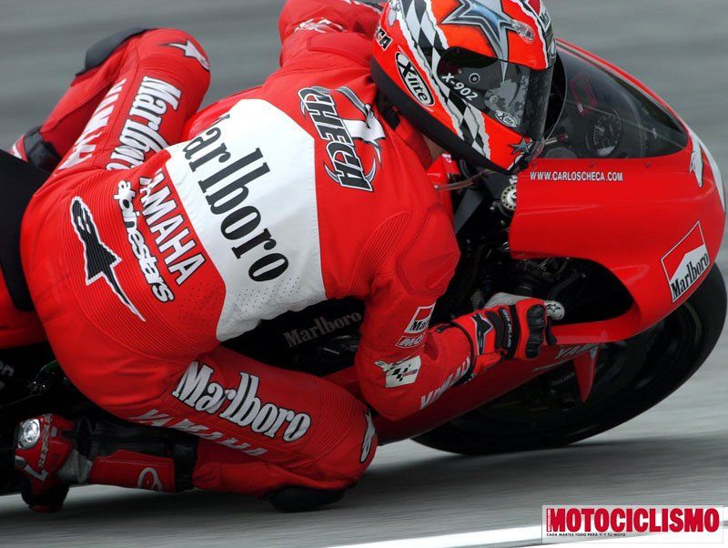 Carlos Checa. 2002. Yamaha