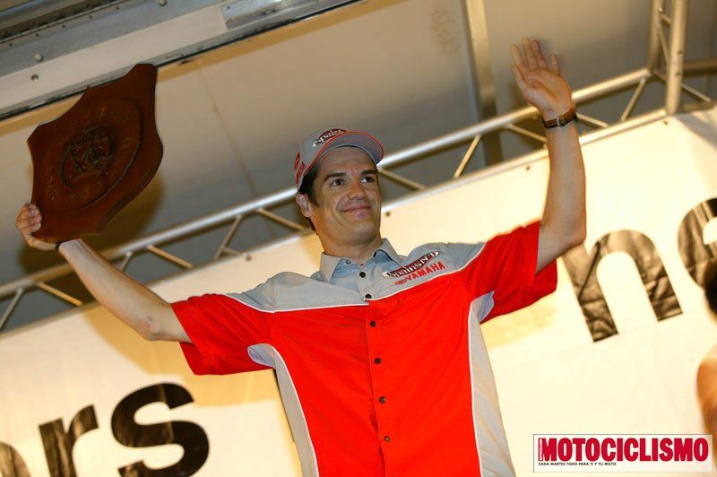 Carlos Checa. 2003. Yamaha