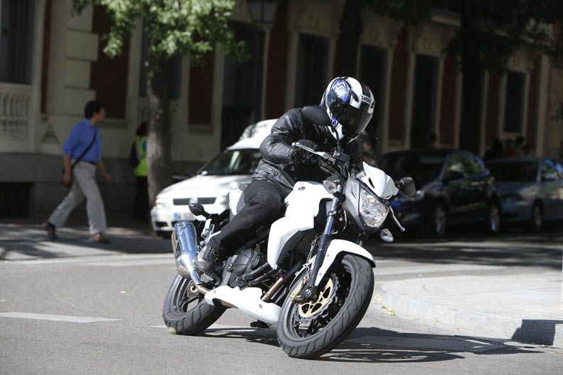 SYM Wolf 250i en acción