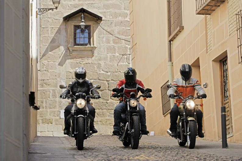 Comparativa vintage Harley-Davidson, Moto Guzzi y Triumph. Galería de fotos