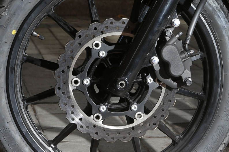 Yamaha XV950 detalles