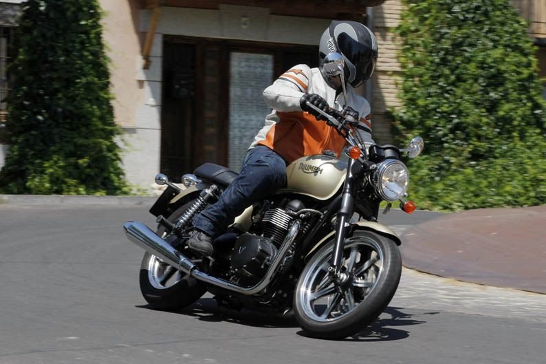 Comparativa vintage Harley-Davidson, Moto Guzzi y Triumph. Galería de fotos