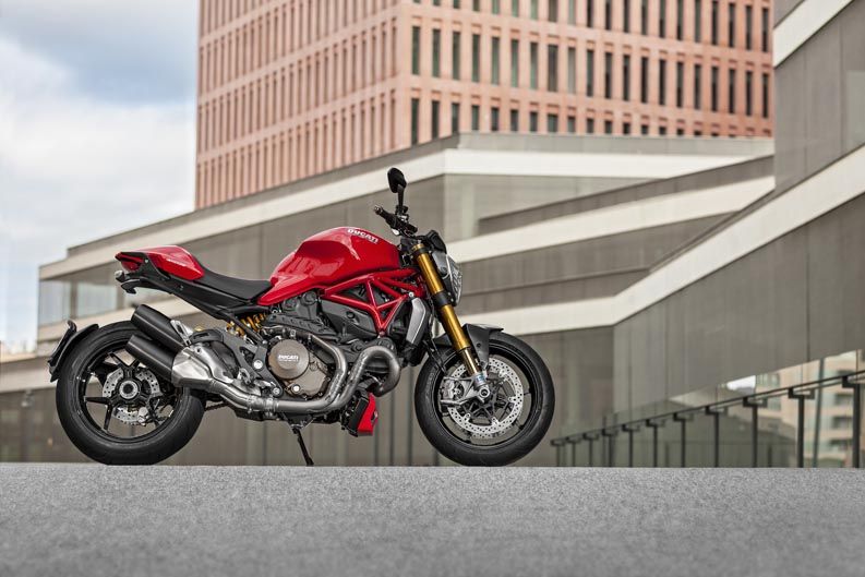 Ducati Monster 1200 S.