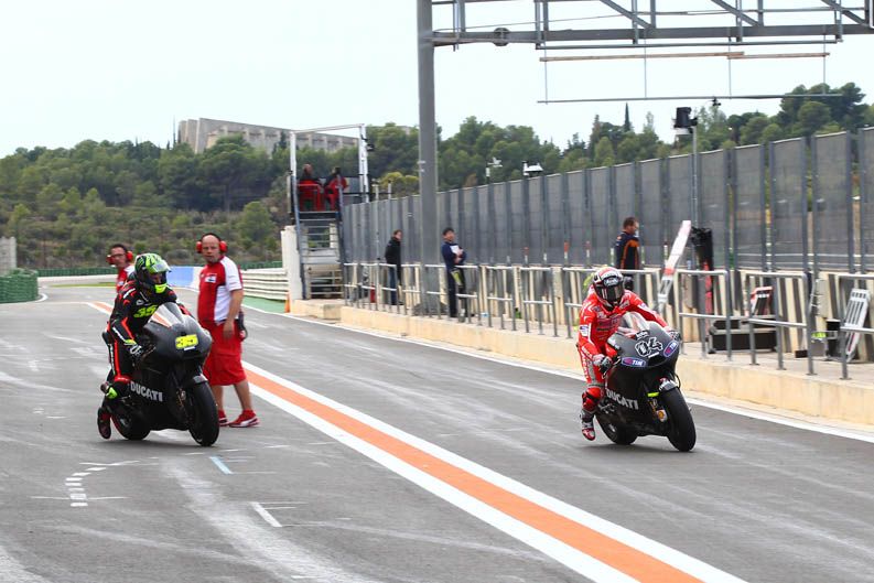 Tercer día de test MotoGP en Valencia. Galería de fotos