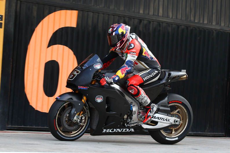 Tercer día de test MotoGP en Valencia. Galería de fotos