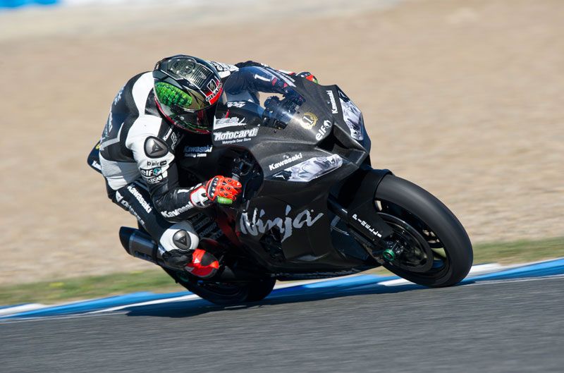 Entrenamientos Kawasaki de Tom Sykes y Loris Baz en Jerez