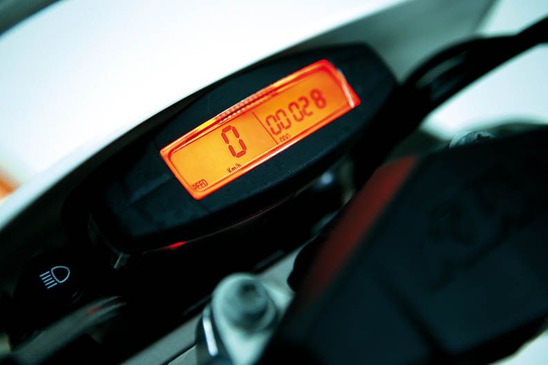 Comparativa Husaberg TE 300 y KTM 300 EXC. Galería de fotos