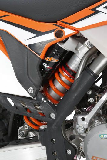 Comparativa Husaberg TE 300 y KTM 300 EXC. Galería de fotos