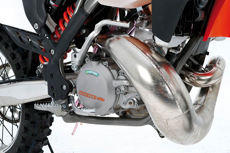 Comparativa Husaberg TE 300 y KTM 300 EXC. Galería de fotos
