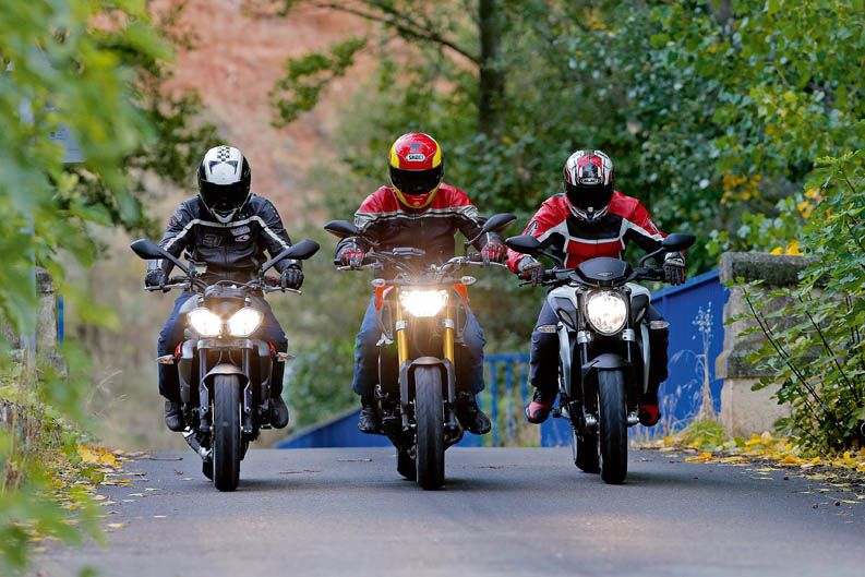 Comparativa MV Augusta brutale 800, Triumph Street Triple R ABS y Yamaha MT-09. Fotos