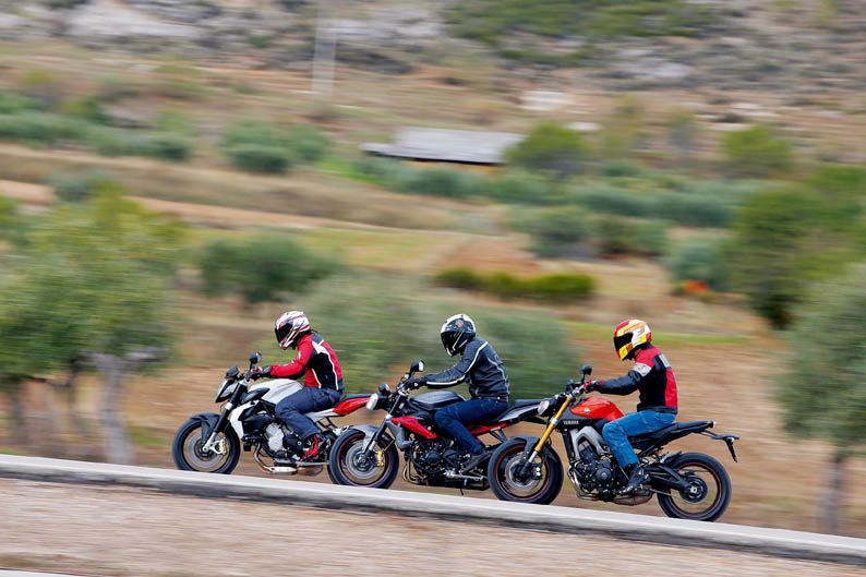 Comparativa MV Augusta brutale 800, Triumph Street Triple R ABS y Yamaha MT-09. Fotos