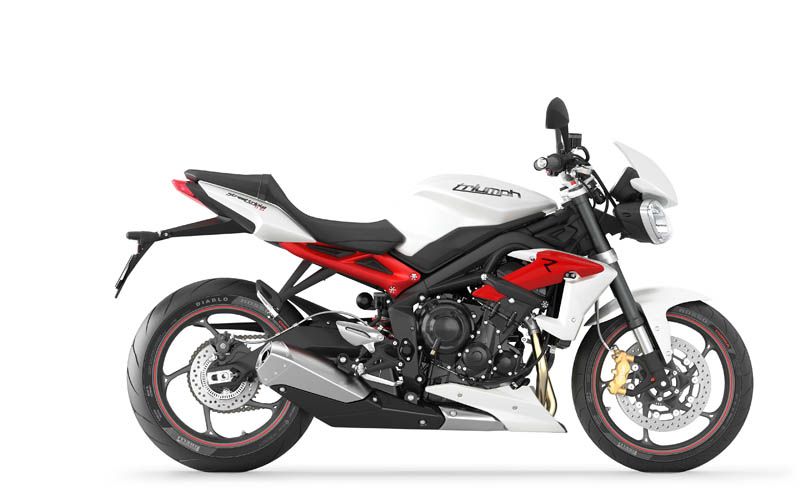 Comparativa MV Augusta brutale 800, Triumph Street Triple R ABS y Yamaha MT-09. Fotos