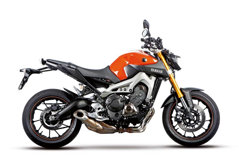 Comparativa MV Augusta brutale 800, Triumph Street Triple R ABS y Yamaha MT-09. Fotos