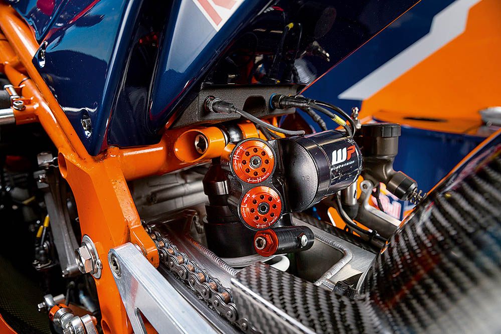 Motociclismo prueba la KTM de Moto3. Galería de fotos