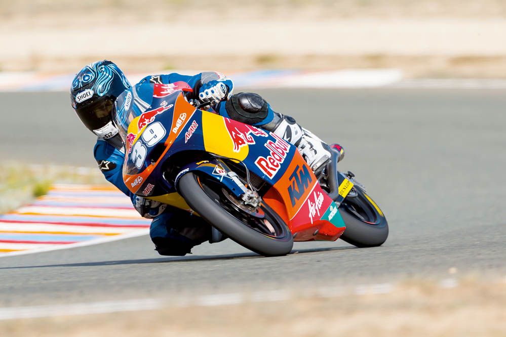 Motociclismo prueba la KTM de Moto3. Galería de fotos