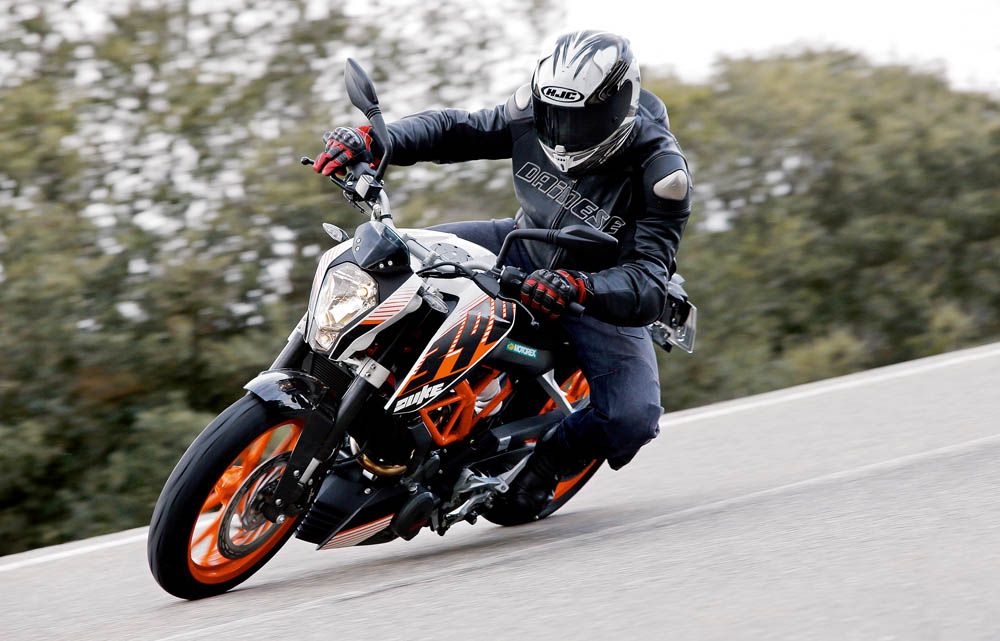 Probamos la KTM 390 Duke. Fotos