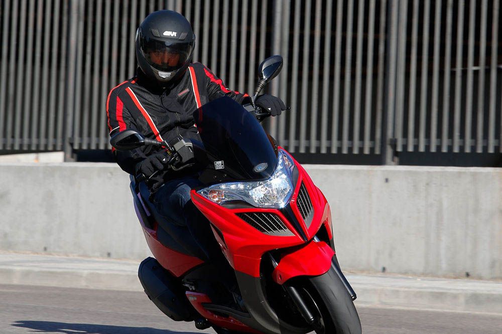 KYMCO Yager GT 300i. Fotos