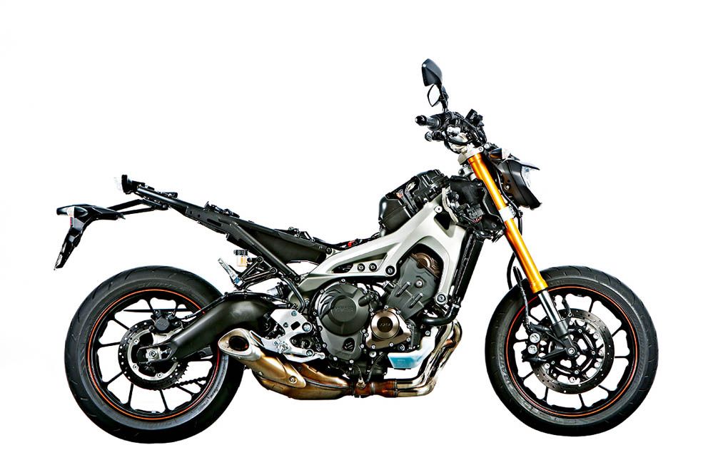 Comparativa naked Kawasaki, Suzuki y Yamaha. Galería de fotos