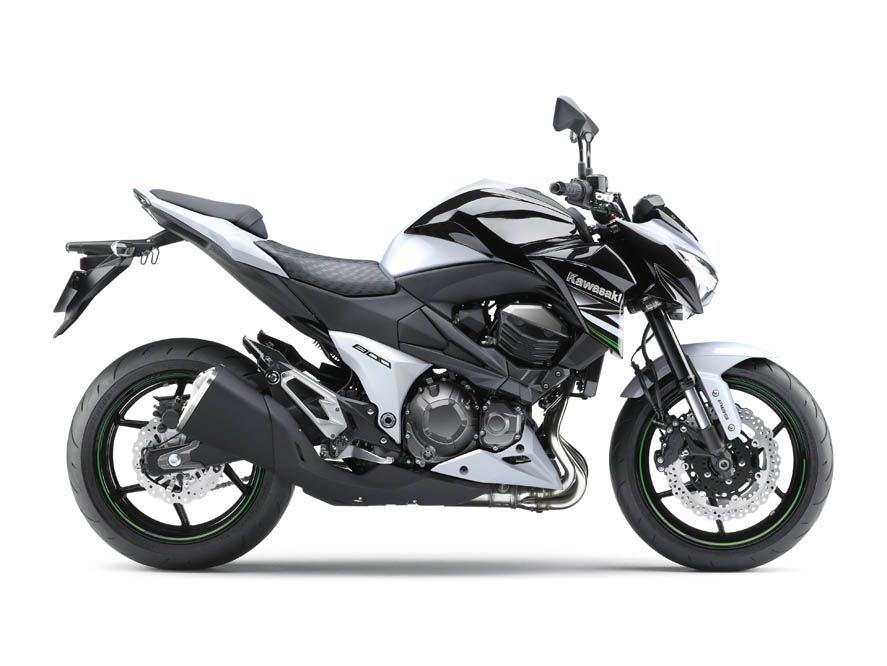 Comparativa naked Kawasaki, Suzuki y Yamaha. Galería de fotos