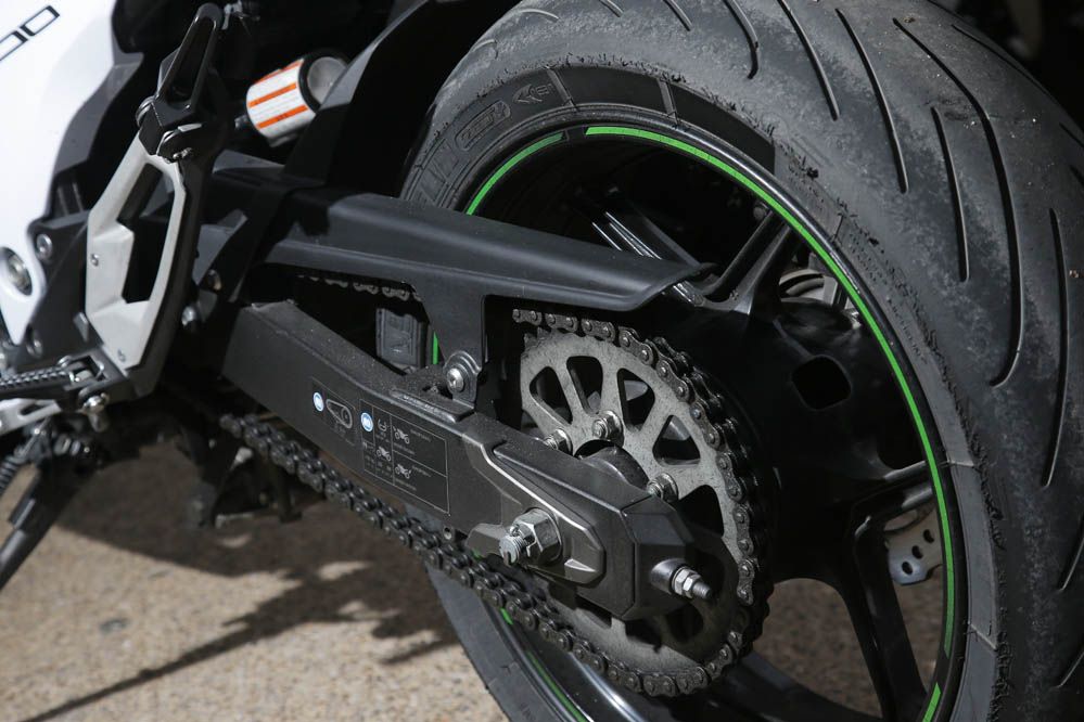 Comparativa naked Kawasaki, Suzuki y Yamaha. Galería de fotos