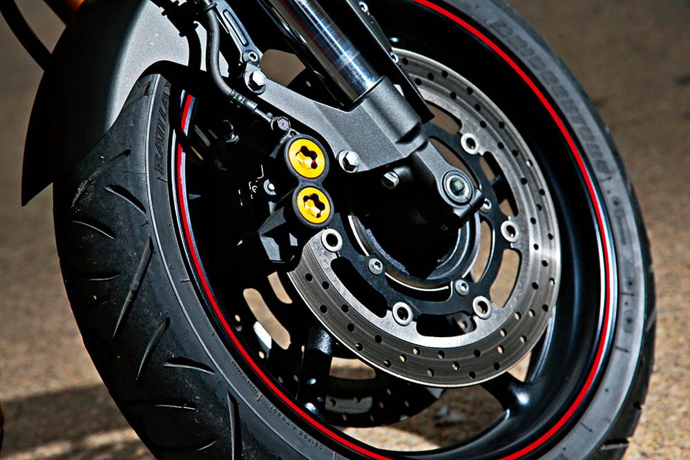 Comparativa naked Kawasaki, Suzuki y Yamaha. Galería de fotos