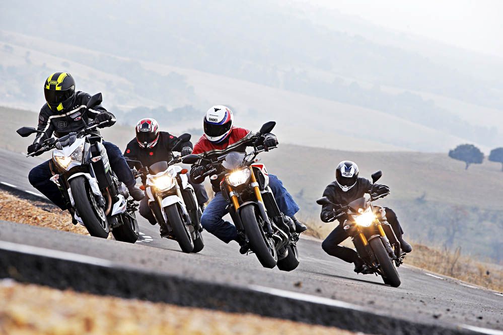 Comparativa naked Kawasaki, Suzuki y Yamaha. Galería de fotos
