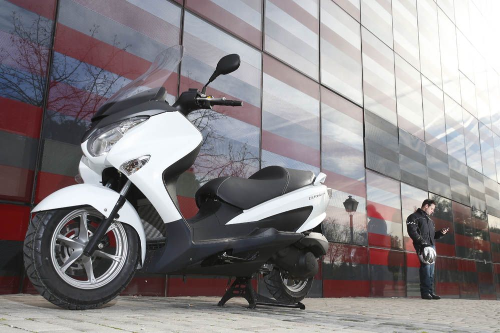 Suzuki Burgman 125. Fotos