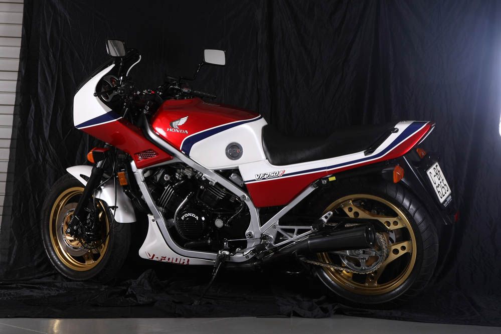 Honda VF750. Fotos
