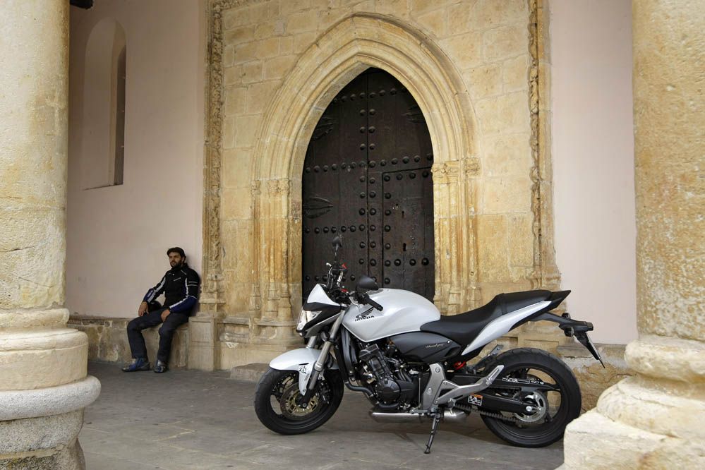 Honda CB600F Hornet. Fotos