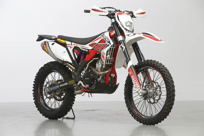 Fotos comparativa enduro: KTM 450 EXC VS Gas Gas EC 450 F Racing