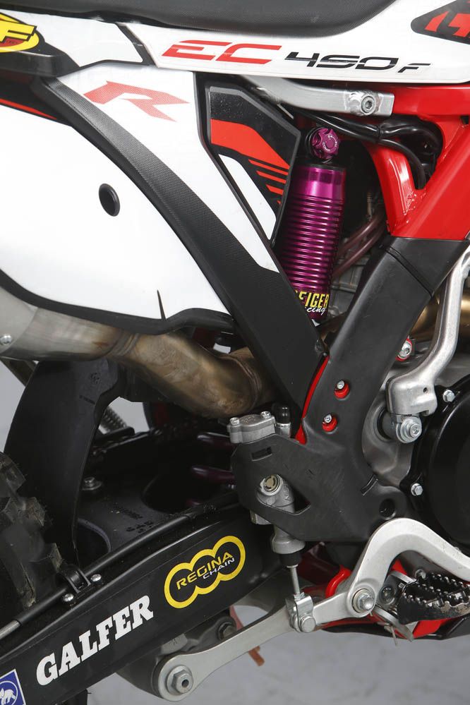 Fotos comparativa enduro: KTM 450 EXC VS Gas Gas EC 450 F Racing