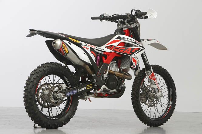 Fotos comparativa enduro: KTM 450 EXC VS Gas Gas EC 450 F Racing